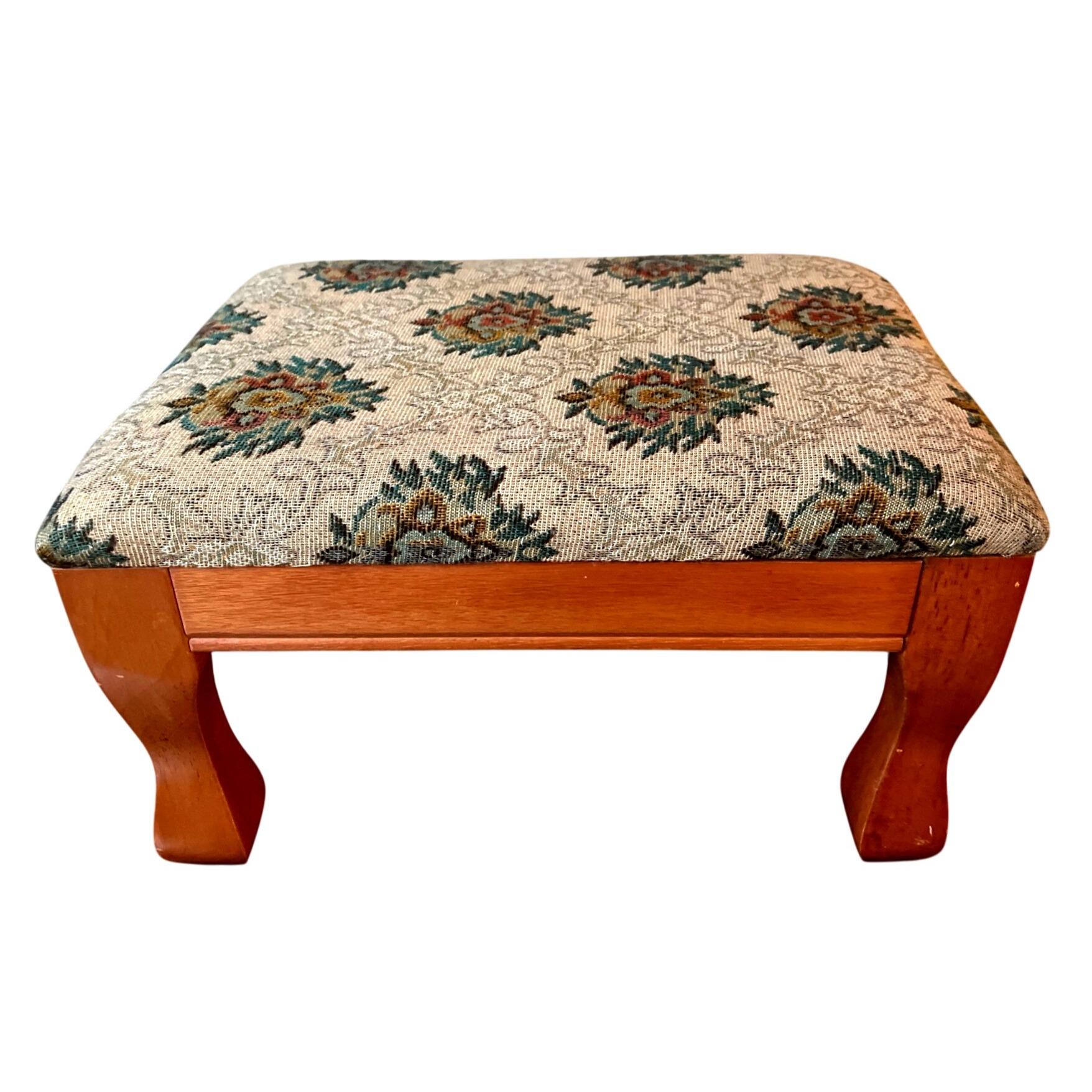 フットスツール　花柄　ヴィンテージ ヴィンテージ木製フットスツール（花柄布張りクッション付き）台湾製