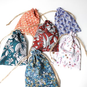 Pochon bijoux dragées baptême emballage cadeau sachet rangement sac invités pochette tissu coton couleur au choix fait main