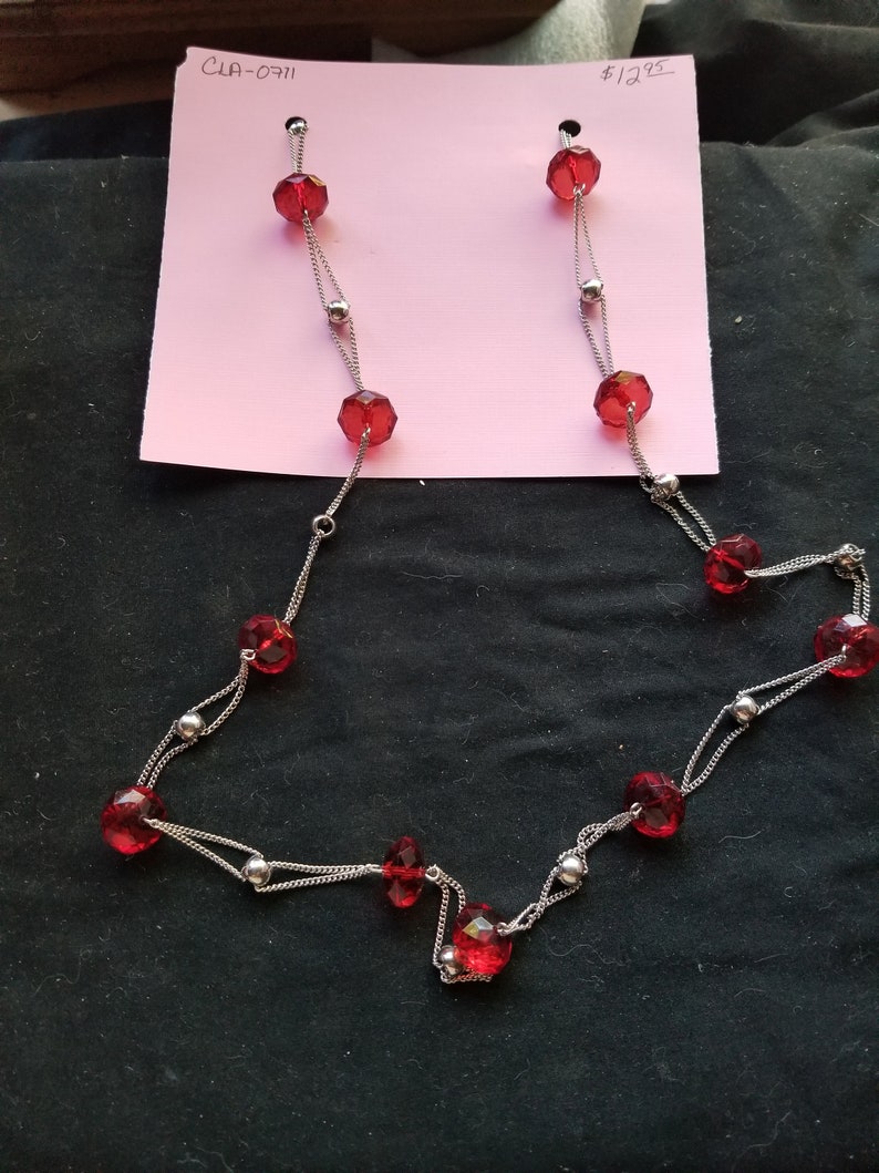 Necklace-Red beads And Silver chain 1980/'s