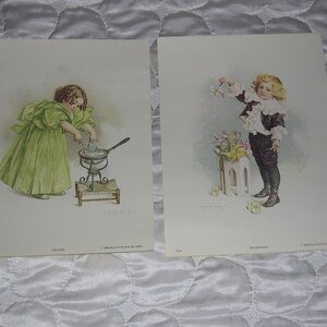 Coppia stampe stile vittoriano del 1982 in carta avorio artista MAUD HUMPHREY per quadro sala camera arredamento