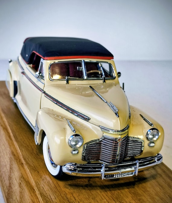 Danbury Mint 1/24 1941 Chevrolet Special Deluxe Convertible