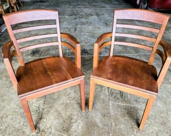 Vintage Gunlock Library Chair Solid Walnut 34in Tall 22in Wide Vintage Gunlock Library Chair Solid Walnut 34in Tall 22in Wide