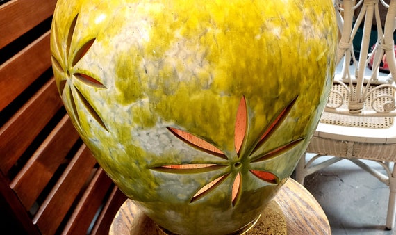 Lamp Mid Century illuminated base,  large finial
