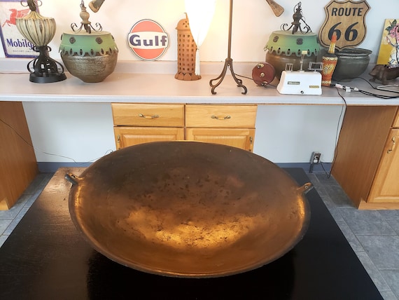 Huge Kadhai,  cast bronz peru, wok, cauldron, Kadai Culinary stir fry