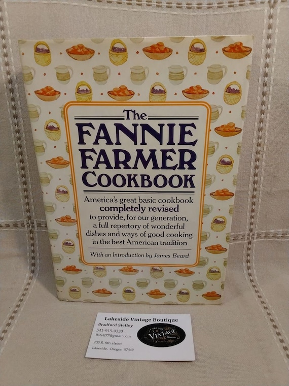 Vintage Cookbook "The Fannie Farmer Cook Book"  1980