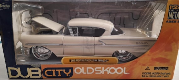 JADA-Dub City Old Skool-1958-Chevrolet Corvette C6-1/24 Scale-White