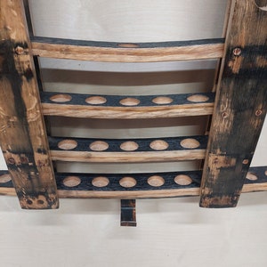 Bourbon Barrel Stave Pool Cue Rack / Billiard Shelf Bild 8