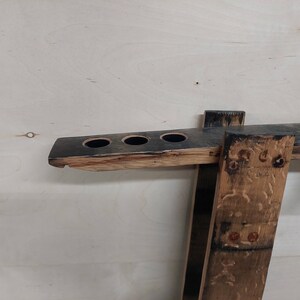 Bourbon Barrel Stave Pool Cue Rack / Billiard Shelf Bild 7