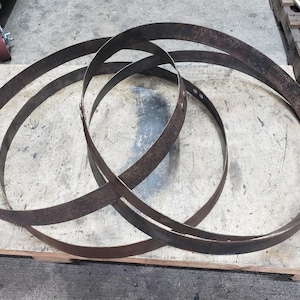 Bourbon Barrel Metal Ring: Rustic Decor Band, Craft Supply (22-25 inch Diameter bild 9