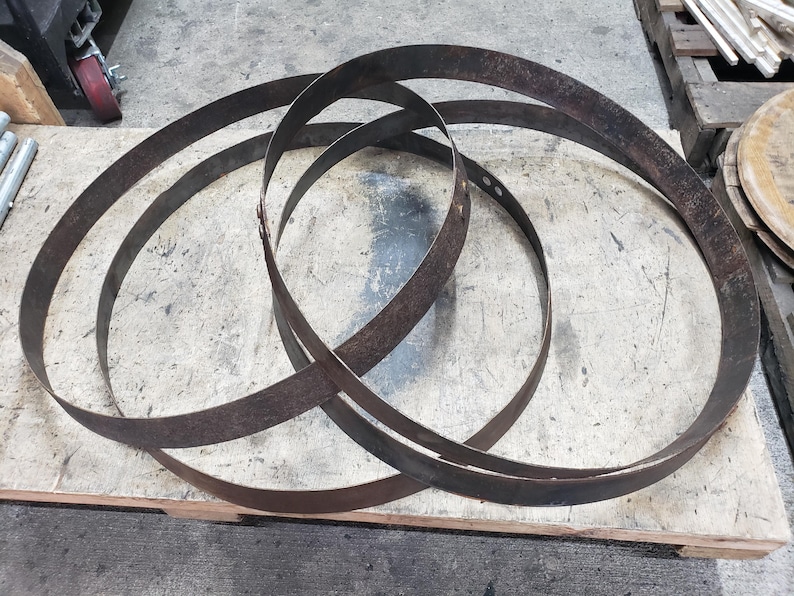 Bourbon Barrel Metal Ring: Rustic Decor Band, Craft Supply (22-25 inch Diameter bild 9