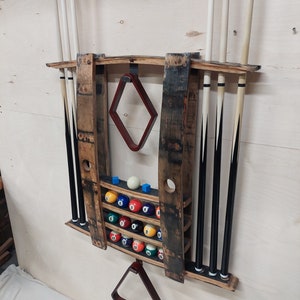 Bourbon Barrel Stave Pool Cue Rack / Billiard Shelf Bild 2