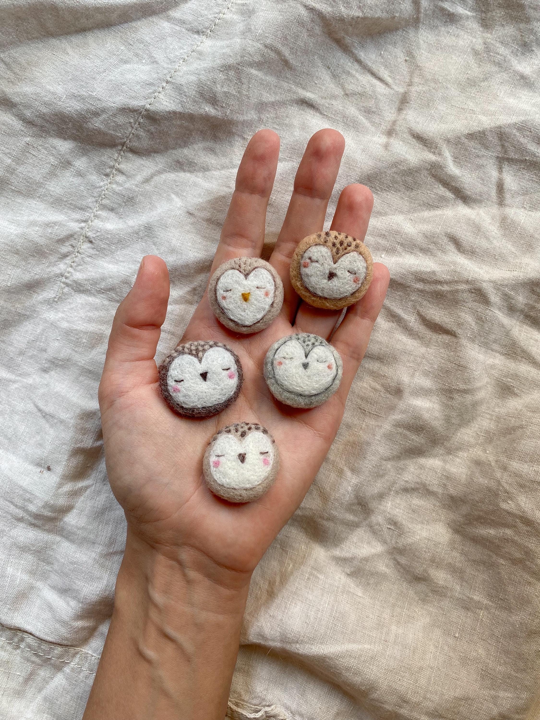 Mini Owl Brooch Set – Handmade Needle Felted Owl Pins – Woodland Animal Gift – Sof