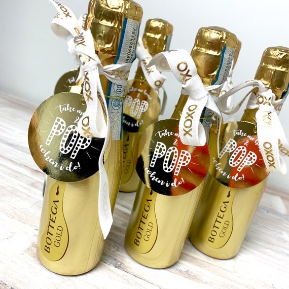 baby shower prosecco favours