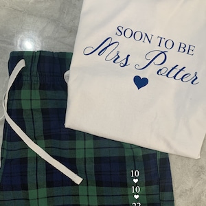 Personalised soon to be Mrs your name & date bridal party custom pjs pyjamas lounge set night before wedding hen party tartan green/navy