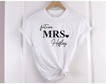 Futur t-shirt imprimé personnalisé Mrs (Your Name) - blanc - design coeur