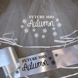 Personalised Future Mrs (Your Name) hen party veil & sash set - daisy print