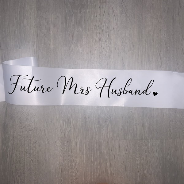 Gepersonaliseerde Future Mrs (uw naam) vrijgezellenfeest sjerp, bruid, bruiloft, bruid - hart print