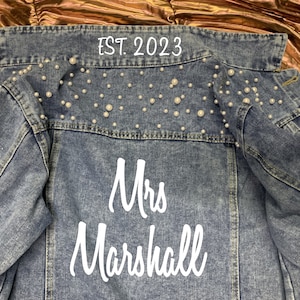 Personalised jean jacket, Mrs pearl jean jacket, Bride jean jacket, Mrs denim jacket,  Bride jacket, bridal gift, bridal jean jacket pearls
