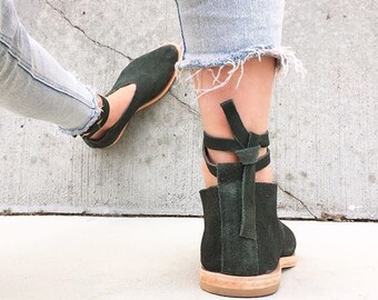 Shoemaking Class Tutorial Online...Make the handmade leather shoes of your dreams. From home!