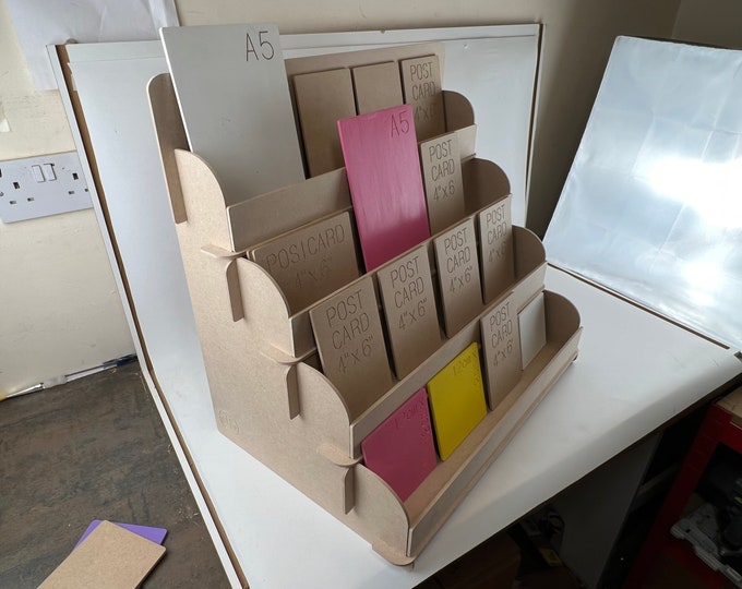 4 Tiered Wooden Craft FAIR Point of sale Card DISPLAY STAND Retail cnc Cut 4mm 50cm x 10cm x 7.5cm Shelves Premium Mdf *Jessy