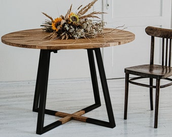 Round extendable dining table made of oak and steel MÅNE BLACK. Durable furniture. Handmade functional table, proven quality. Scandinavian