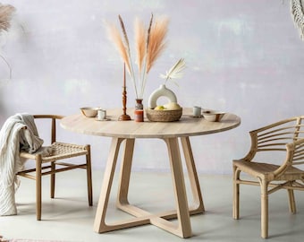 Round extendable dining table SLICE Round extendable kitchen table BOHO, minimalistic, Scandinavian oak extendable table Raw oak finish