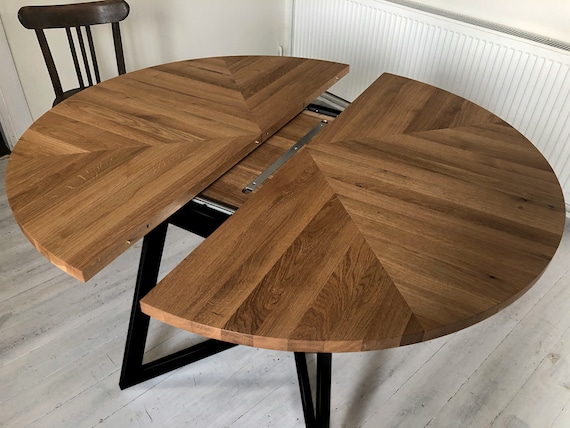 Round Extendable Dining Table Made of Oak and Steel MÅNE 