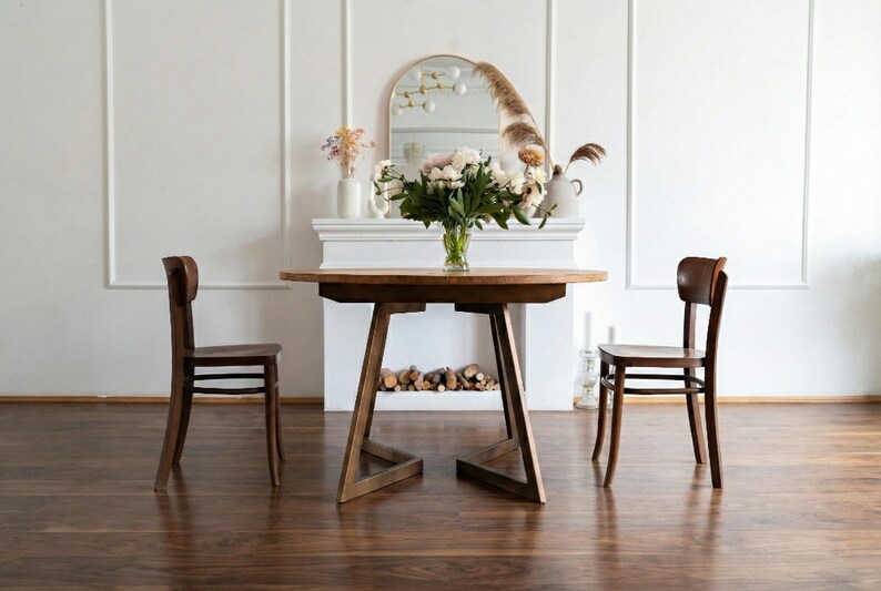 Table à Manger Ronde Extensible en Chêne | Motif Grain en Étoile | Table Artisanale en Bois Massif | FJÄRIL LUMI | Scandinave | Extensible image 8