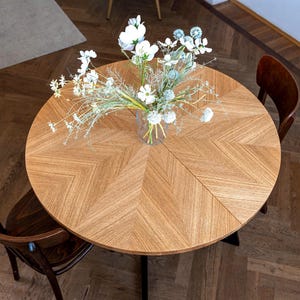 FJÄRIL LUMI |NEW star 2025| Round natural oak dining table | Handcrafted starburst grain | One-of-a-kind & numbered | Extendable | Custom