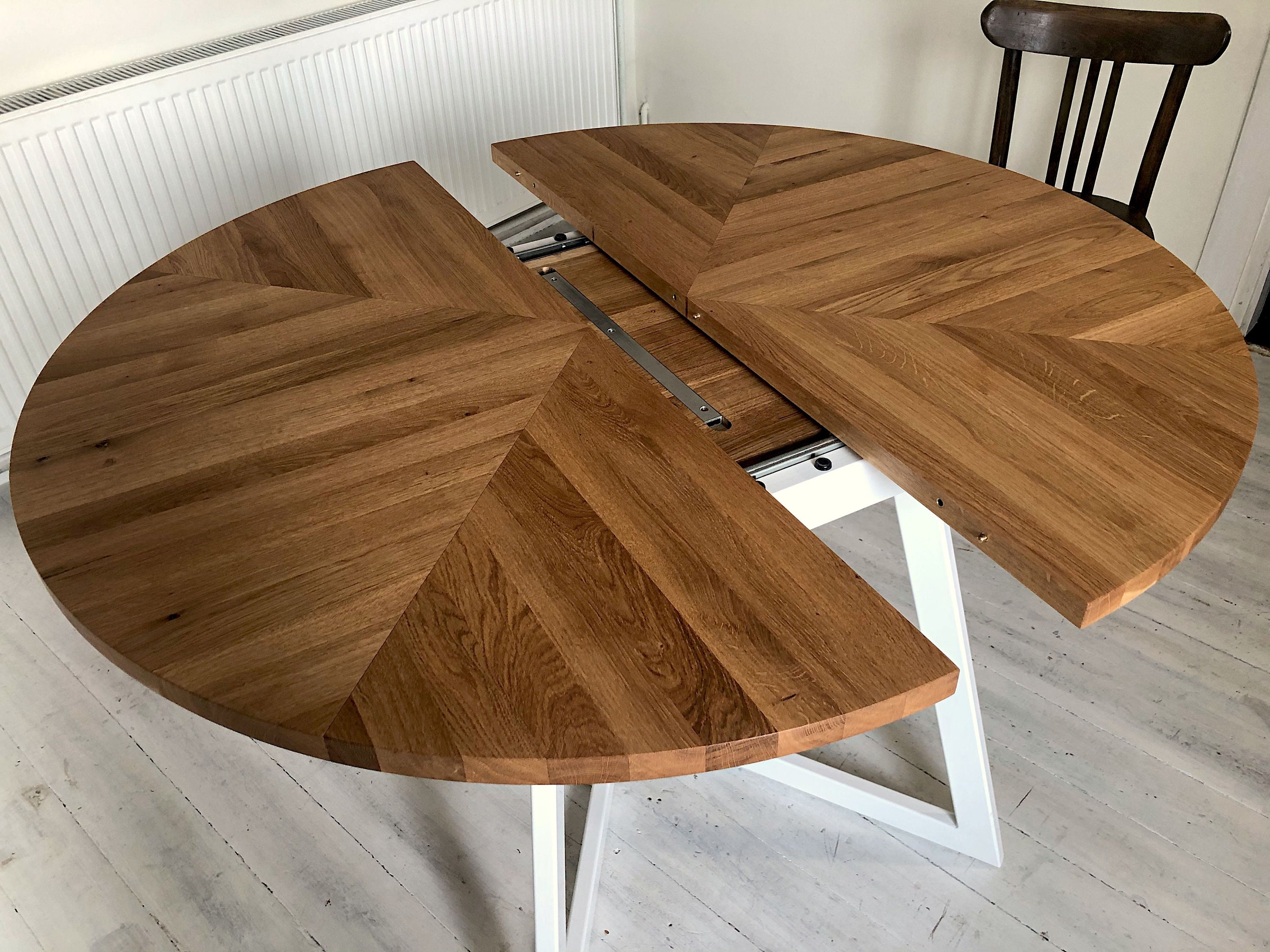 Extendable/non-extendable Round Dining Table, Oak Scandinavian Table, Metal  Legs, Handmade, Handcrafted Extending White Table, FJÄRIL WHITE 