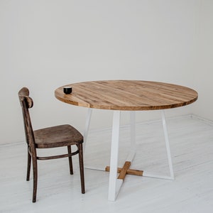 Round extendable kitchen table, modern dining table, white extending oak table, wooden table with white frame MÅNE WHITE imagen 9