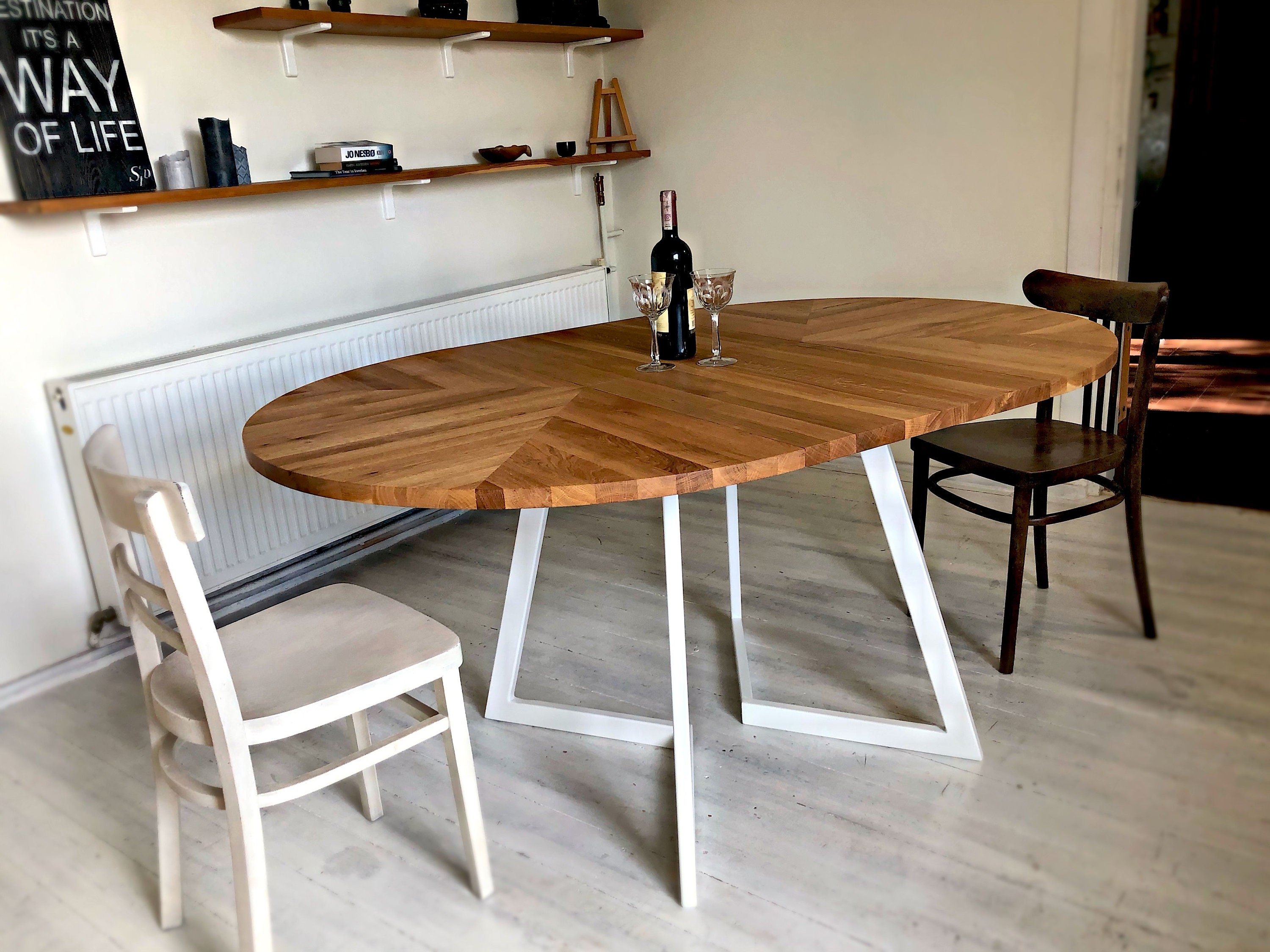 Table ronde extensible, table en bois massif, plateau rond huilé, cadre  blanc, pour cuisine, salle à manger, style scandinave, FJÄRIL WHITE -   France