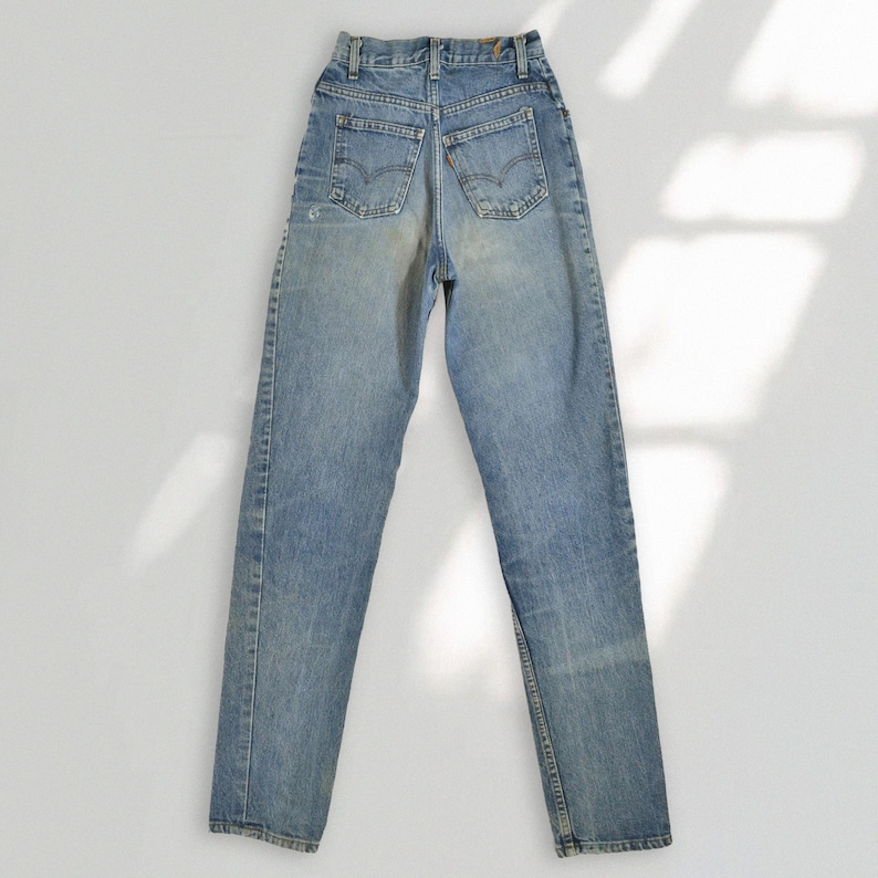 XS/Size 24 Vintage Levi's Jeans 1970s Made in USA image 4