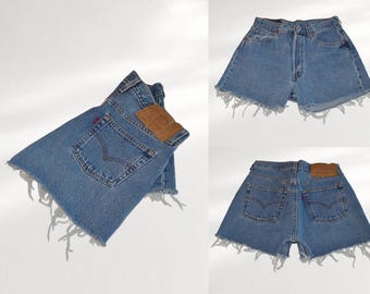 Vintage Levi's 501 Shorts W27 (Size 26/27)