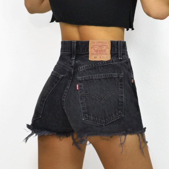 Vintage Levi's 501 Shorts, 28” - image 2