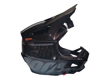 Montaje debajo de la visera para cascos 100 Percent Aircraft2