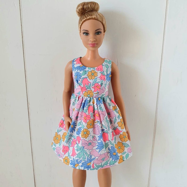 Barbie Fashionistas Gray Red Green Floral Print Shirt REGULAR CURVY TALL PETITE