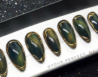 Press on nails short - "Green opal" | Press on nails short | Short press on nails | Fake nails | Trendy press on nails |