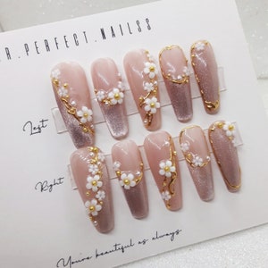 Press on nails flowers sakura, kawaii japanese nail art, Asian nails, trendy press on nails, short nails