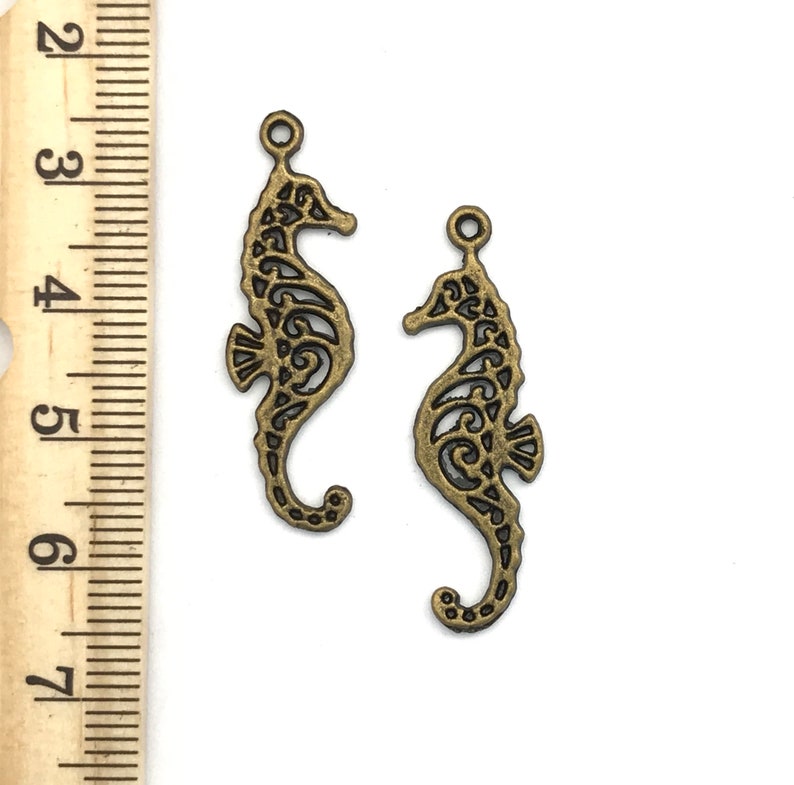 10 Antiqued Bronze Seahorse Charms 34 x 10mm