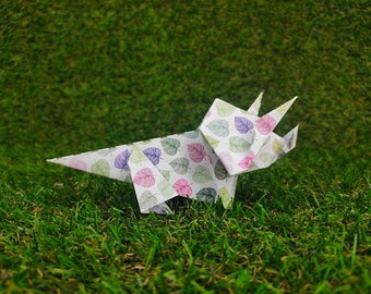 Tricératops en origami fait main et personnalisable