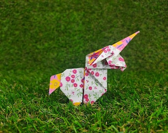 Licorne en origami fait main et personnalisable