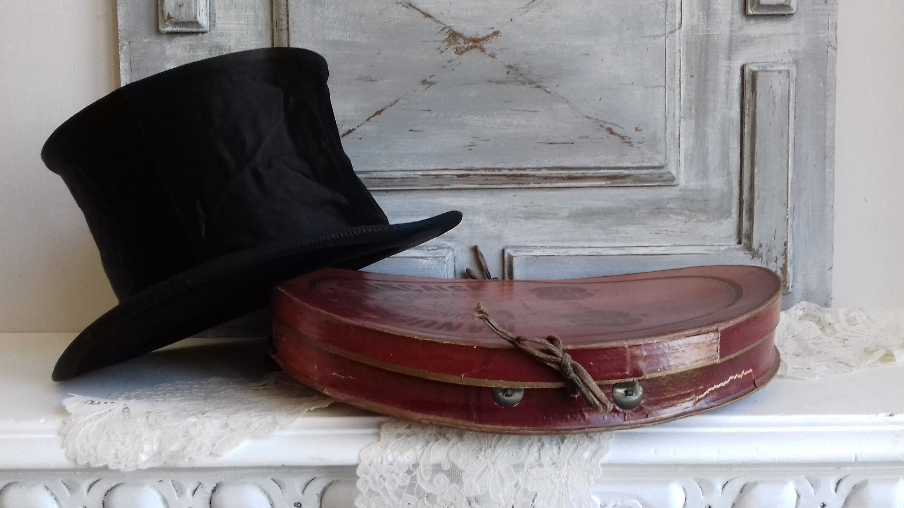 Authentique Chapeau Claque Du Xixe et Sa Boite d'origine