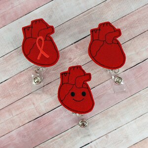Carrete de insignia de corazón, carrete de insignia de cardiólogo, soporte de insignia de identificación retráctil, carrete de insignia de enfermera, carrete de insignia lindo, insignia de identificación médica