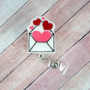 Carrete de la insignia de la carta de amor - Carrete de la insignia de la enfermera - Carrete de la insignia del día de San Valentín - Carrete de la insignia - Titular de la insignia de identificación retráctil - Tirón de la insignia