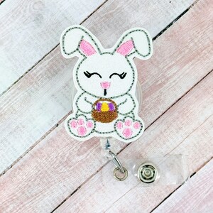 Carrete de insignia de conejito de Pascua, titular de insignia de primavera, titular de identificación retráctil, titular de insignia de enfermera, regalo de Pascua de enfermera, clip de identificación, insignia segura para resonancia magnética