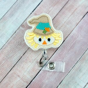 Fall Scarecrow Badge Reel, Fall Badge Holder, Halloween Badge Reel, Teacher Gift, Nurse Gift, Retractable ID Badge Holder, ID Badge