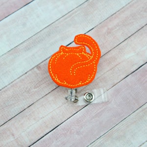 Pumpkin Kitty Butt Badge Reel - Halloween Badge Holder - Pumpkin Badge - Badge Reel - Badge Holder
