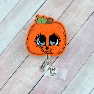 かわいいカボチャのバッジリール、秋のバッジホルダー、ハロウィンバッジホルダー、看護師IDホルダー、教師用ストラップ、同僚へのギフト、IDバッジ