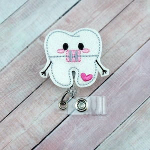 Kawaii Bretels Tand Badge Reel - Tandarts Gift - Tand Badge Reel - Badge Clip - Badge Pull - Bretels Badge Reel - Lanyard - Badge Houder